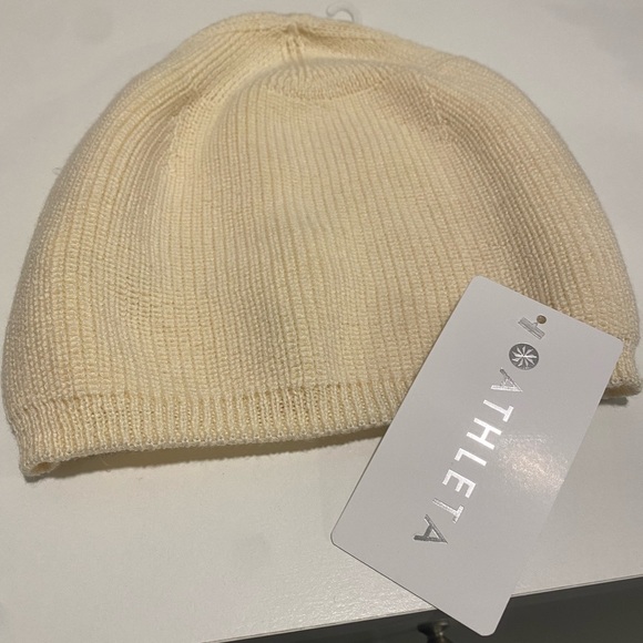 Athleta Kinetic Beanie - Picture 3 of 4